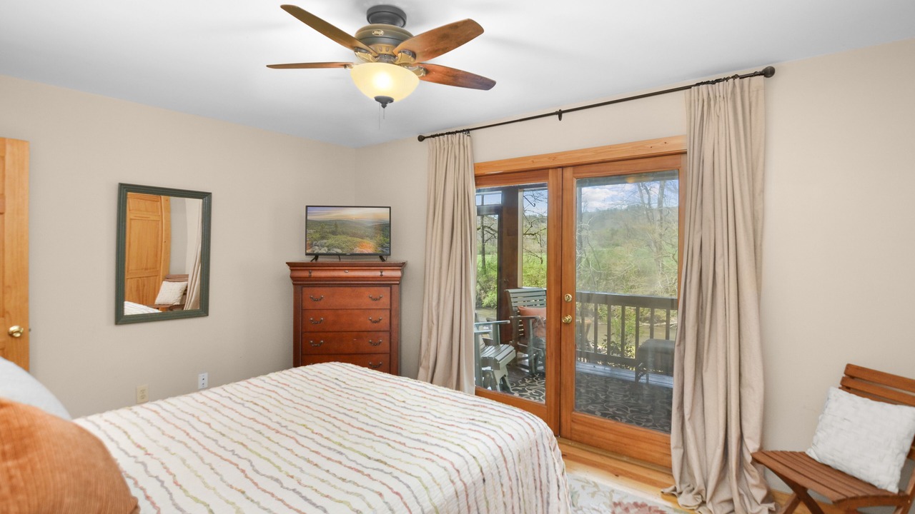 Photo of Bedroom in Ellijay