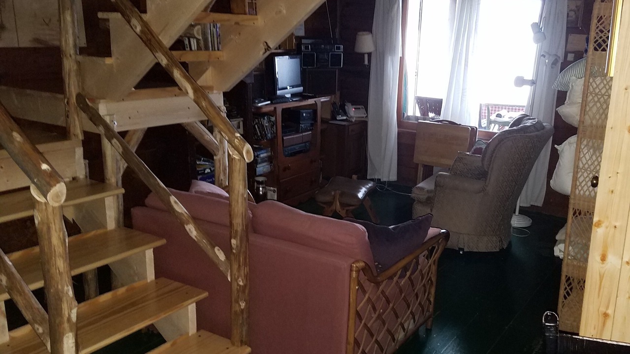 Photo of Livingroom in Town of Clifton