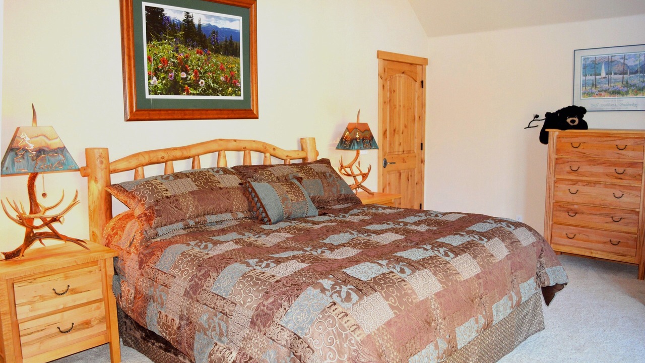 Photo of Others in The Highlands