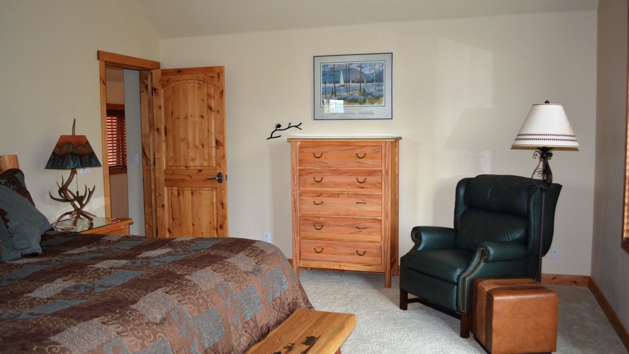 Photo of Others in The Highlands