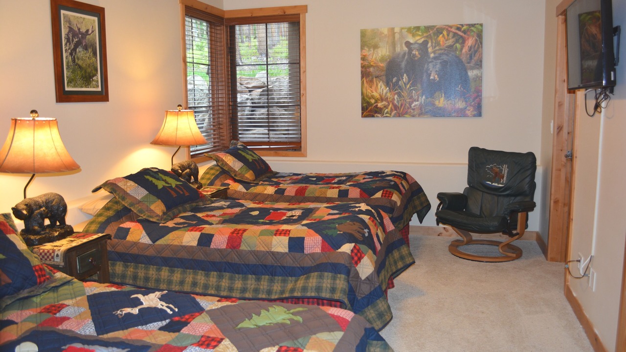 Photo of Others in The Highlands