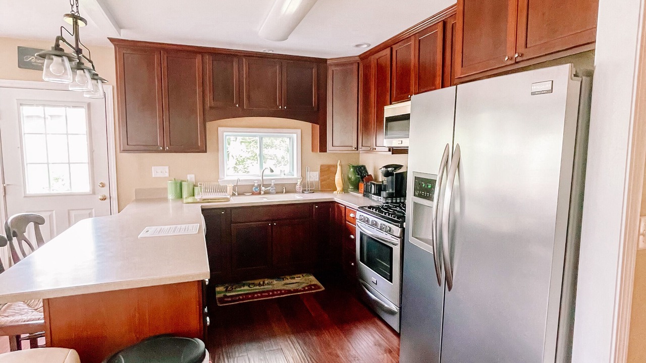 Photo of Others in Otis