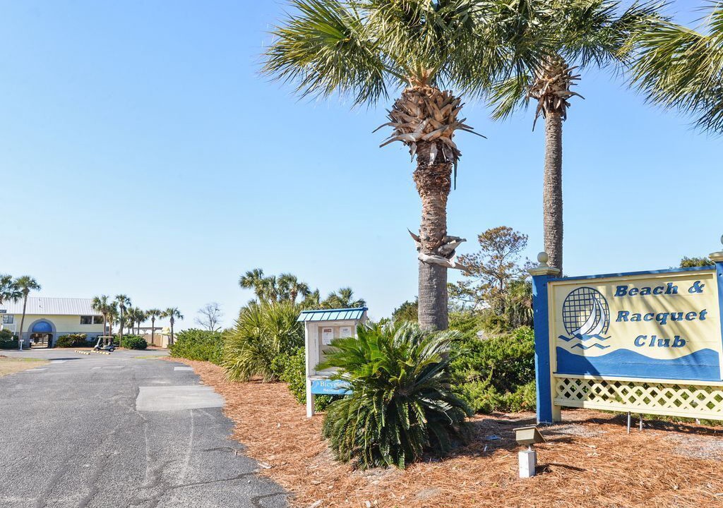 Photo of Outdoor in Oceanmarsh Subdivision