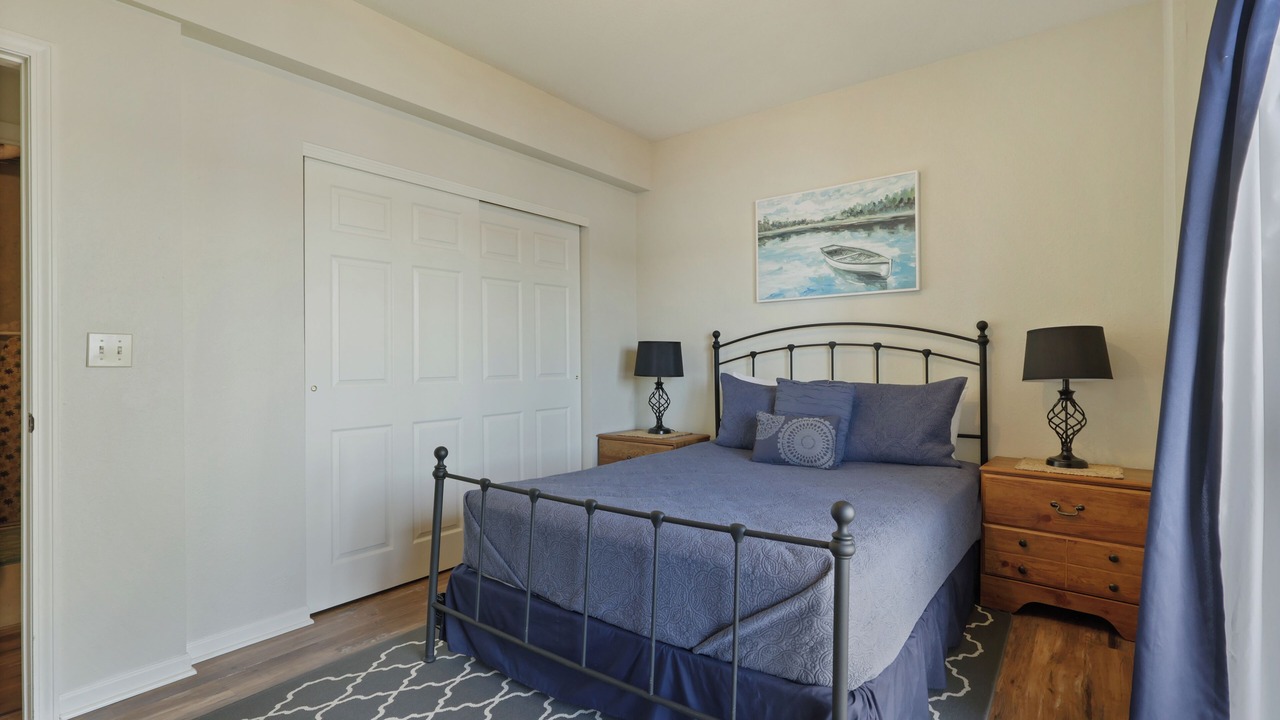 Photo of Bedroom in Sunrise Beach
