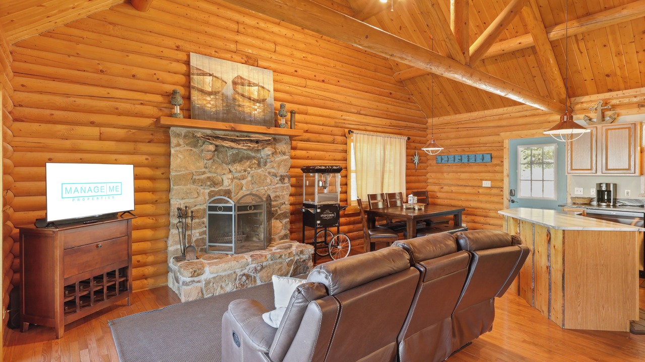 Photo of Livingroom in Sunrise Beach