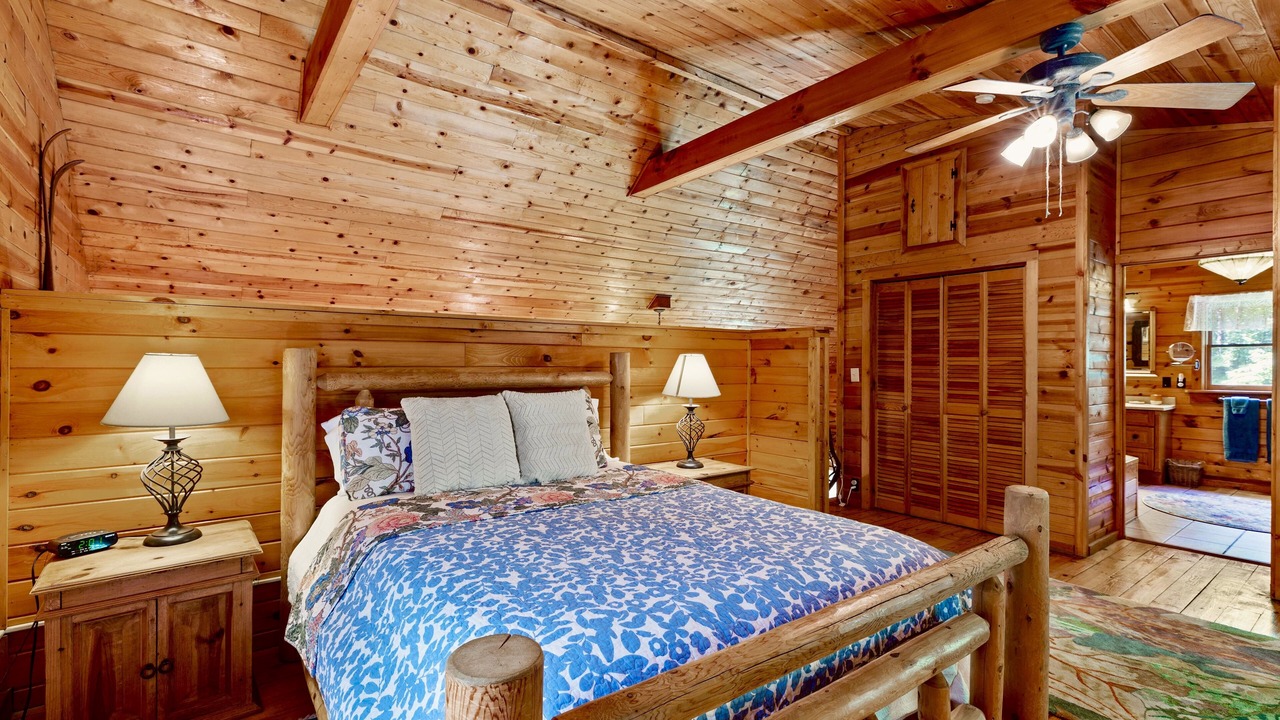 Photo of Bedroom in Hot Springs