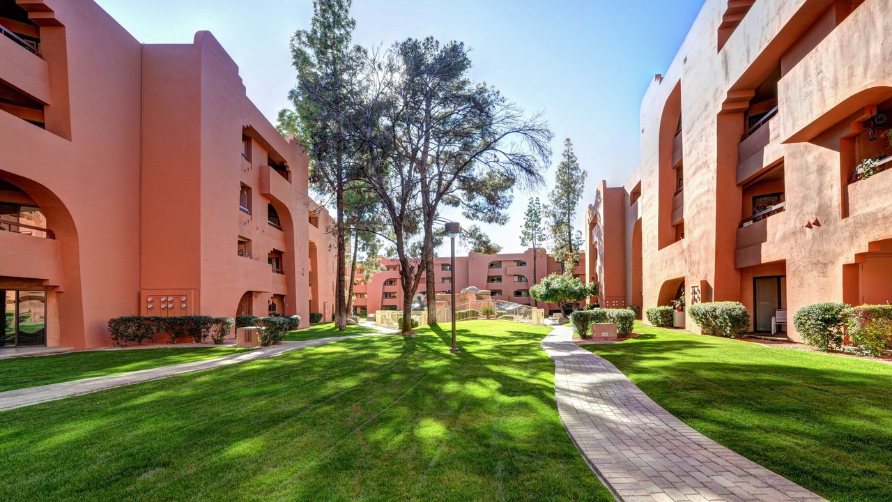 Photo of Outdoor in Paradise Valley Village