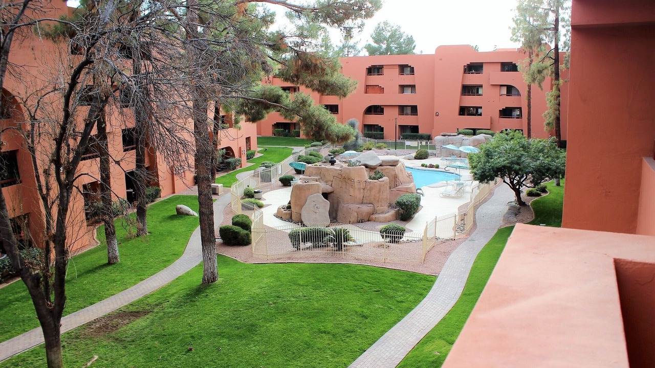 Photo of Patio Balcony in Paradise Valley Village
