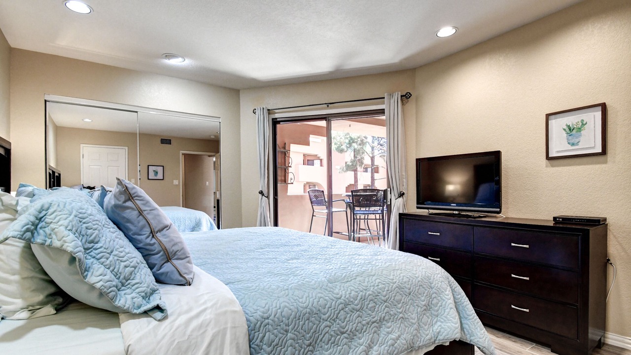 Photo of Bedroom in Paradise Valley Village