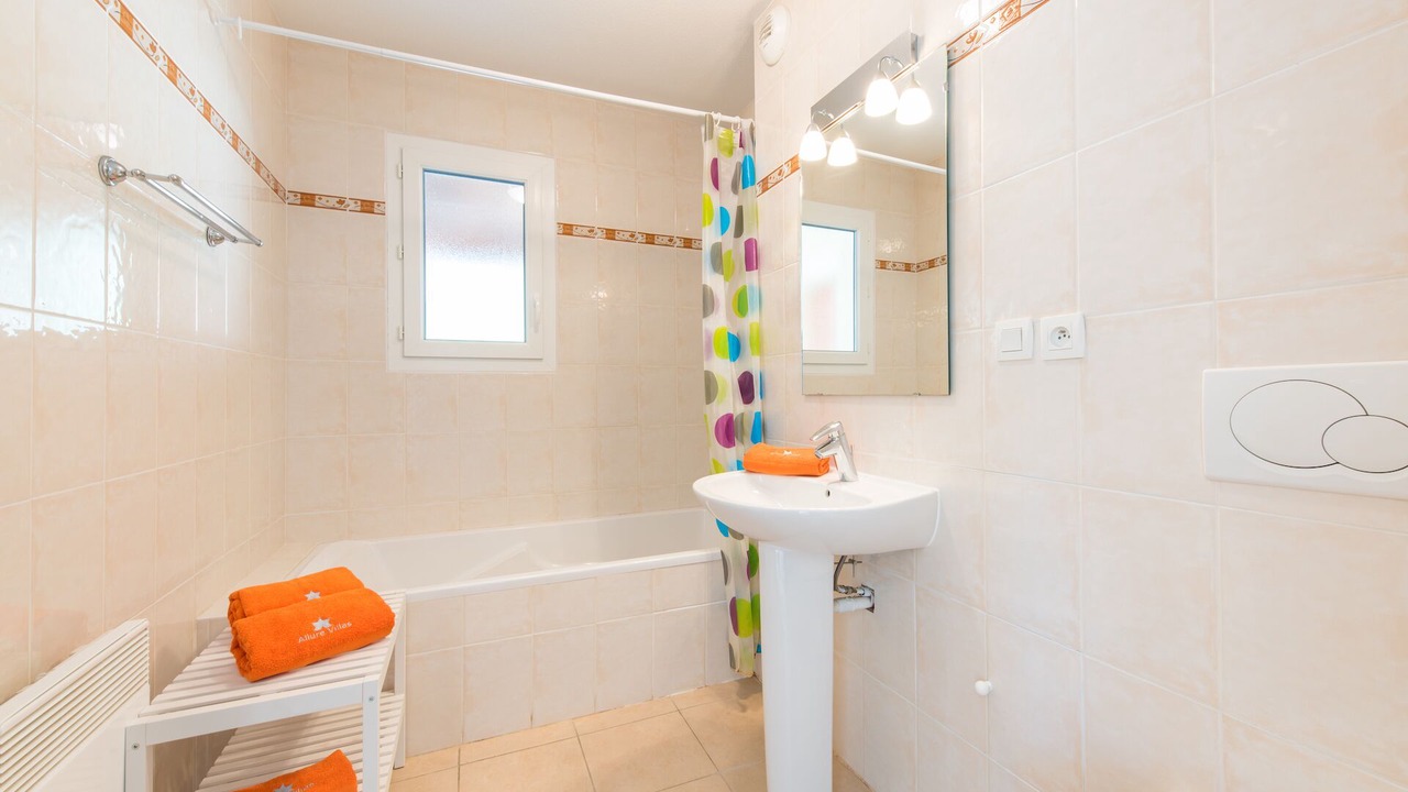 Photo of Bathroom in Vallon-Pont-d'Arc