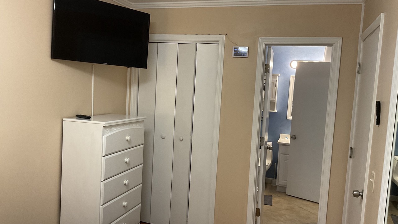 Photo of Bathroom in Folly Field
