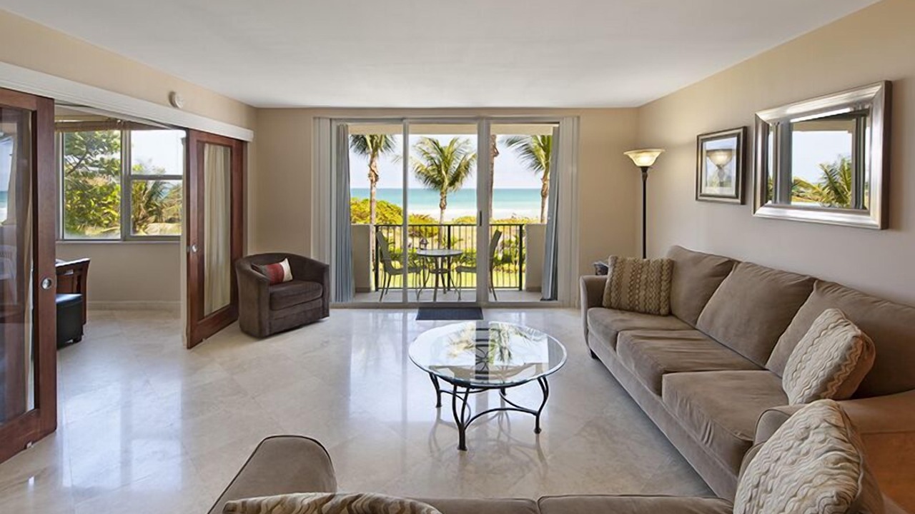 Photo of Livingroom in Surfside