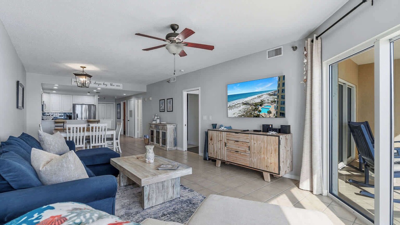 Photo of Livingroom in Pensacola Beach