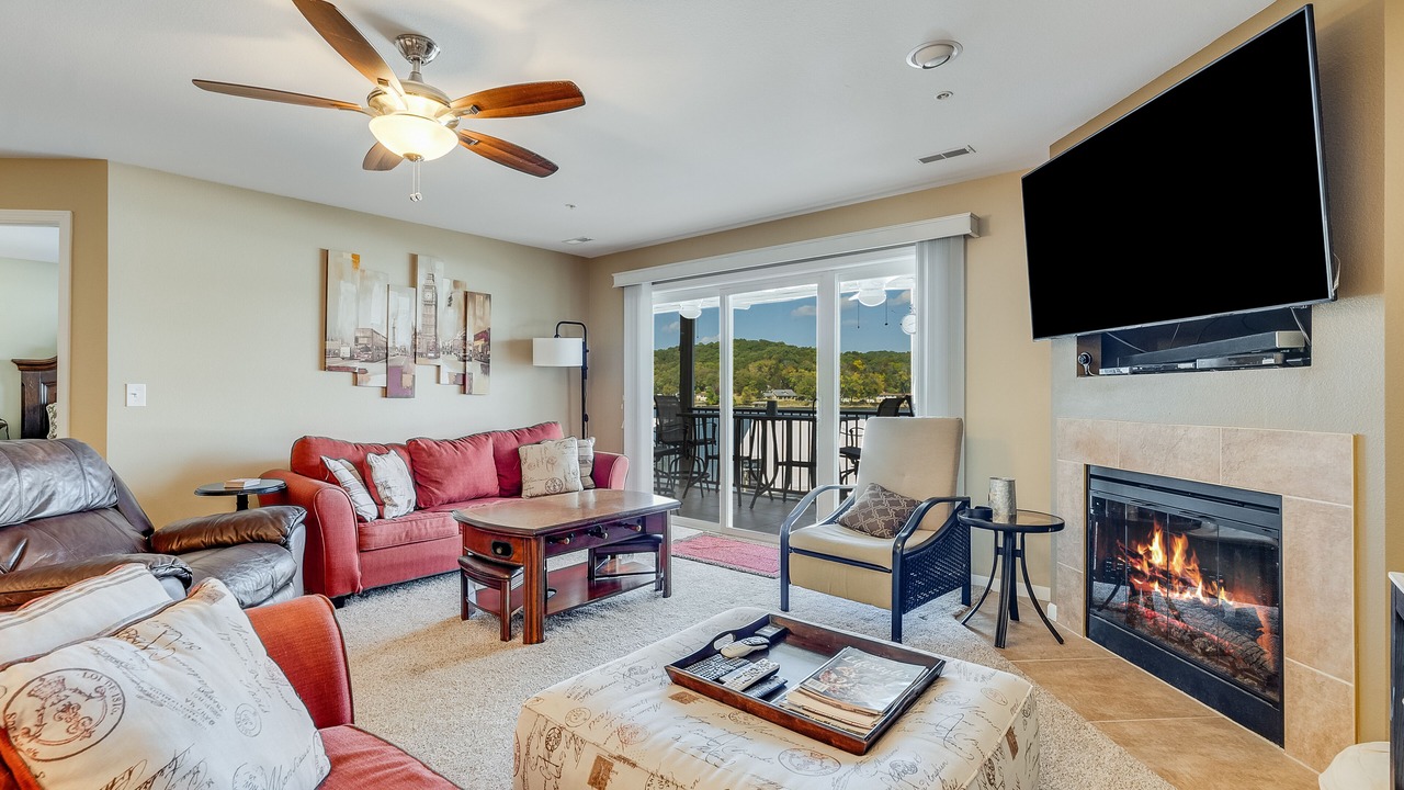 Photo of Livingroom in Camdenton