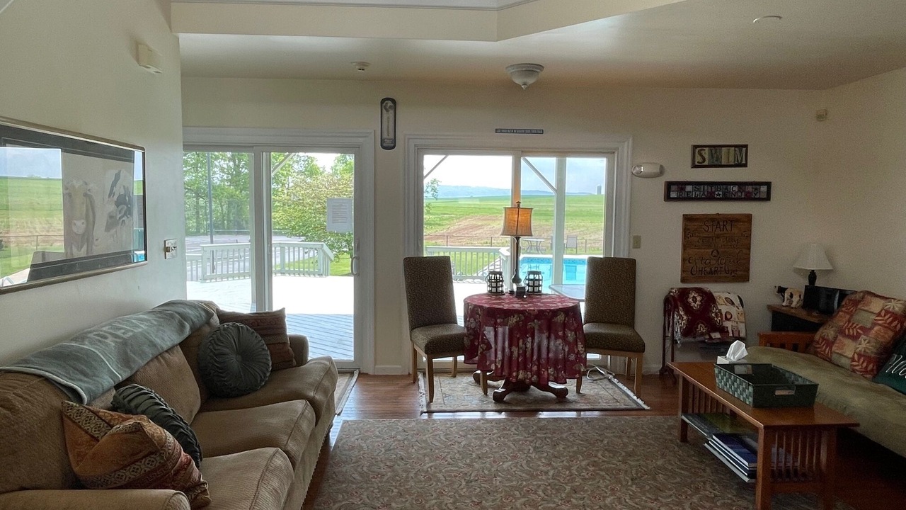 Photo of Livingroom in Mount Joy