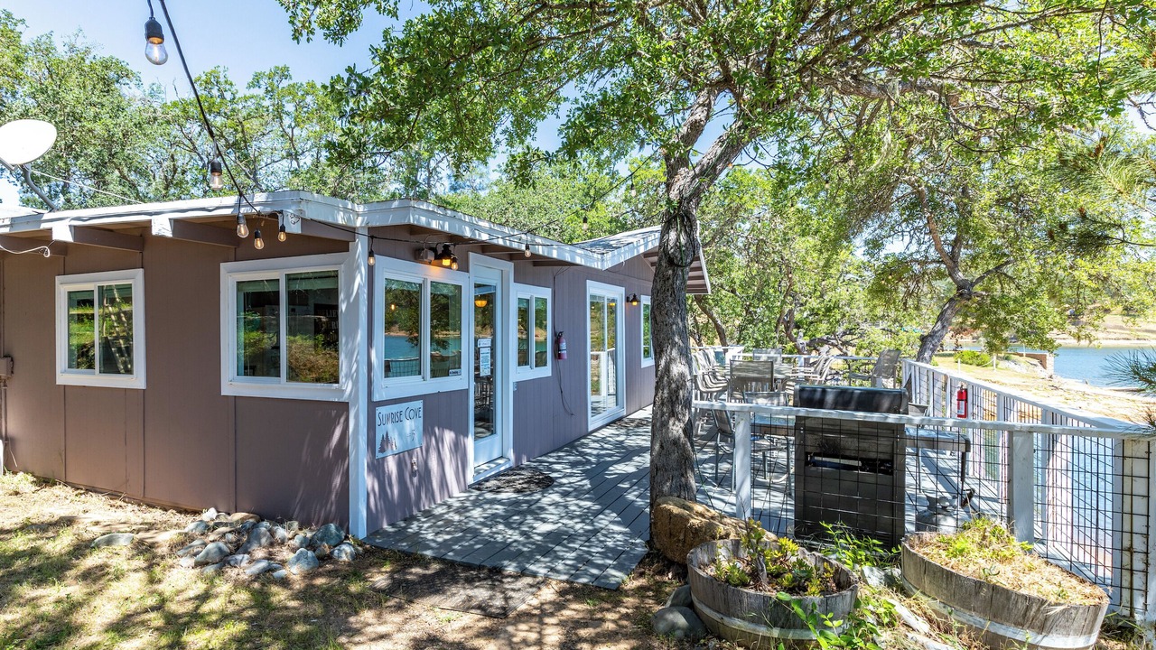 Photo of Outdoor in Bradley