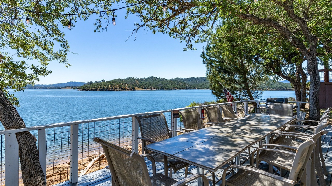 Photo of Outdoor in Bradley