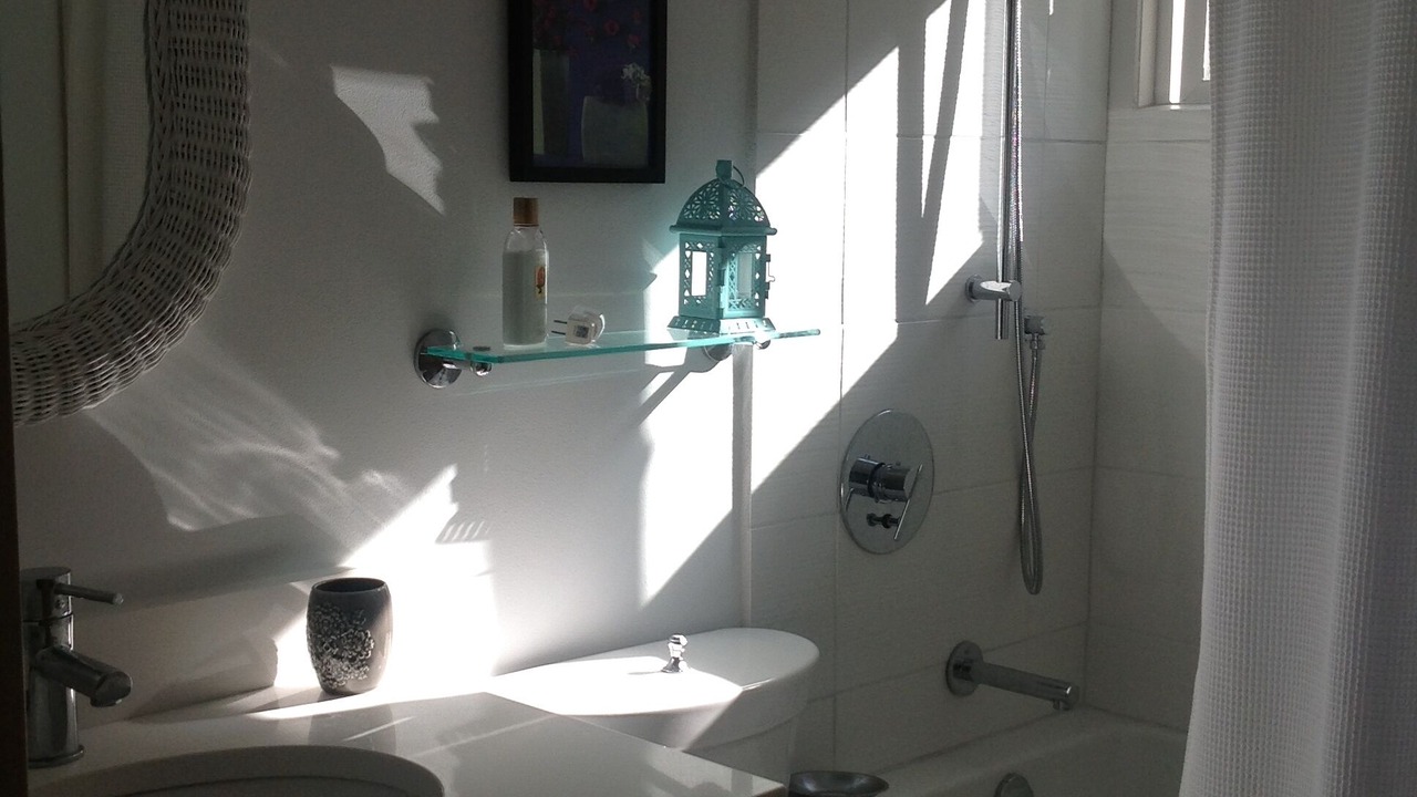 Photo of Bathroom in Oroville