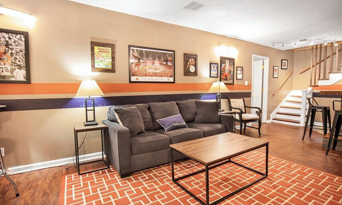 Photo of Livingroom in Clemson
