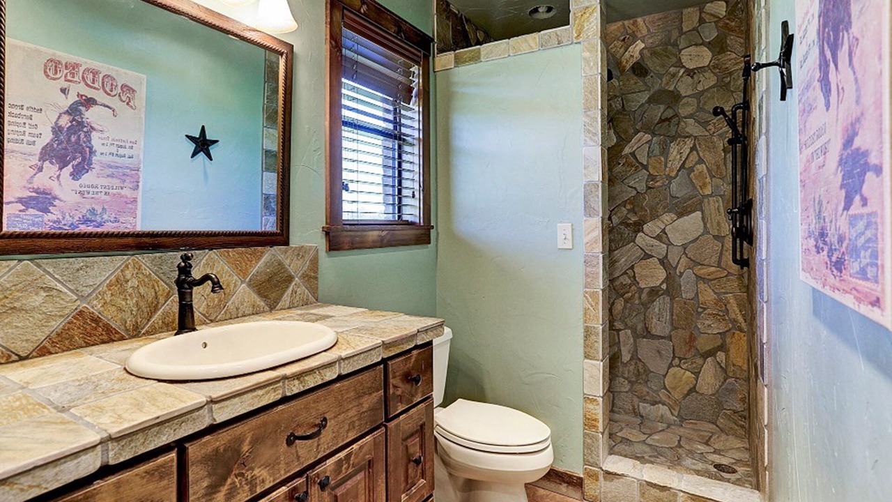 Photo of Bathroom in Giddings