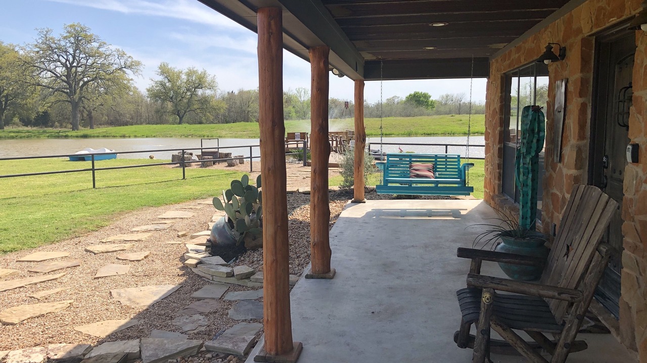 Photo of Patio Balcony in Giddings