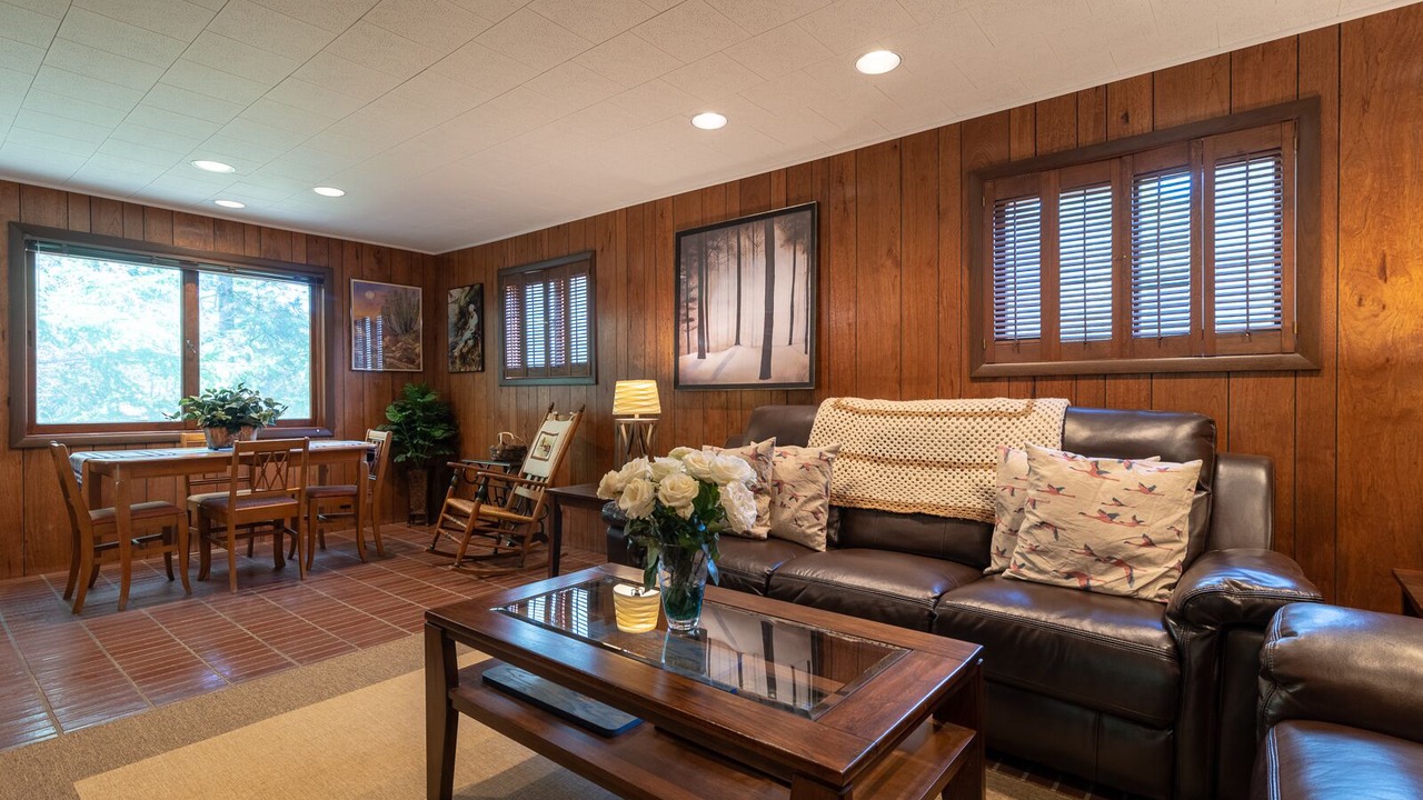 Photo of Livingroom in Boyne Falls