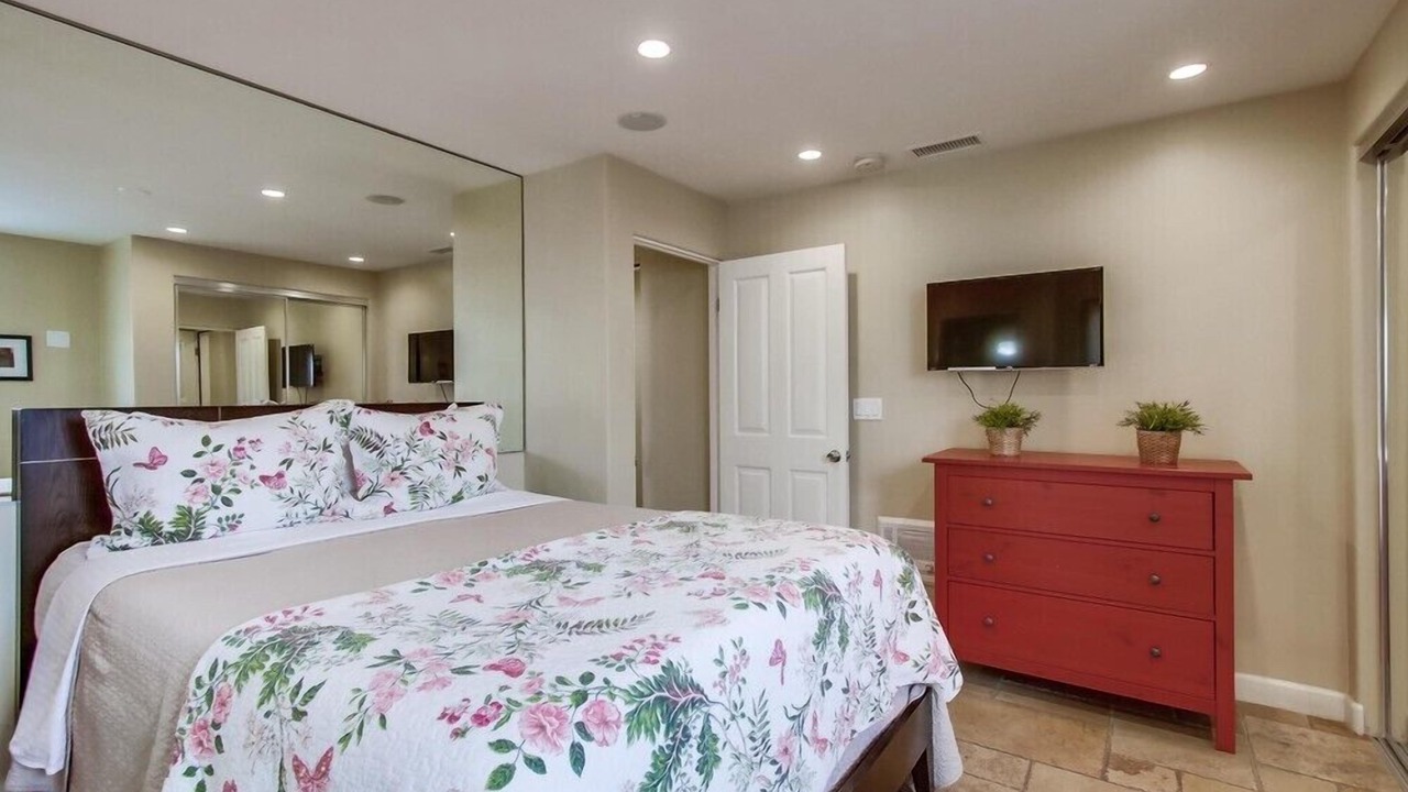 Photo of Bedroom in Central Mission Beach