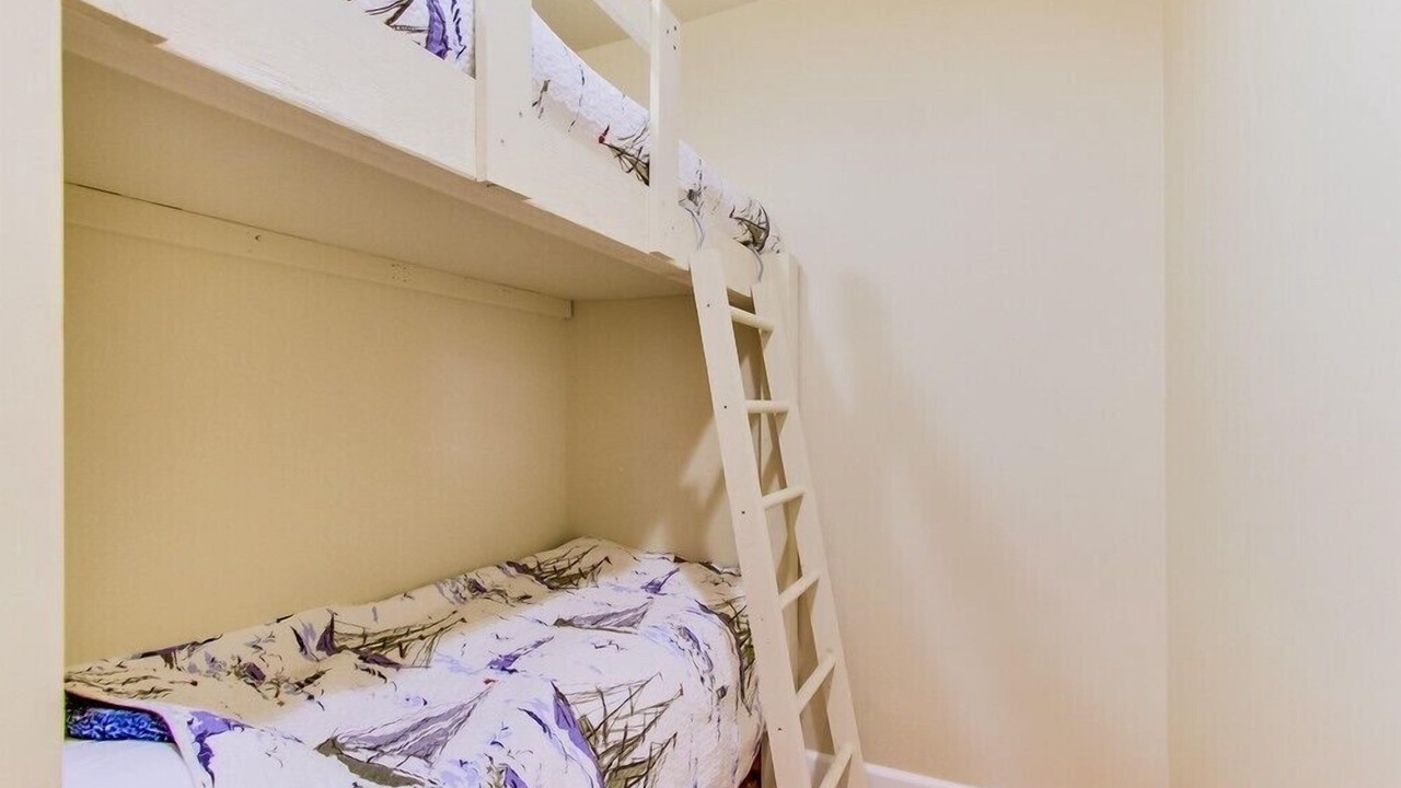 Photo of Bedroom in Central Mission Beach