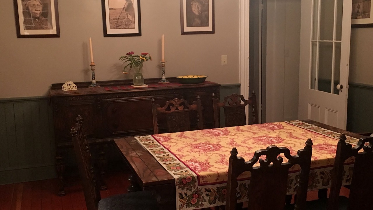 Photo of Livingroom in Port Townsend Historic District