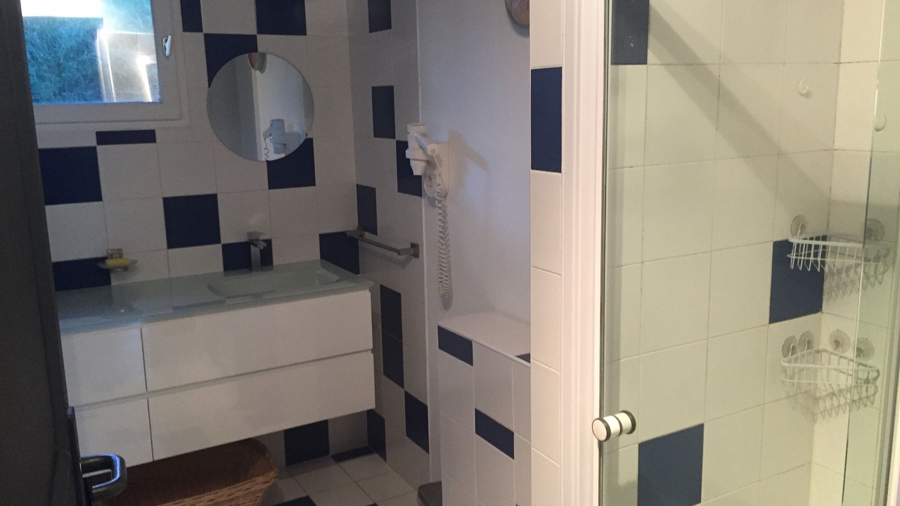 Photo of Bathroom in Chorges