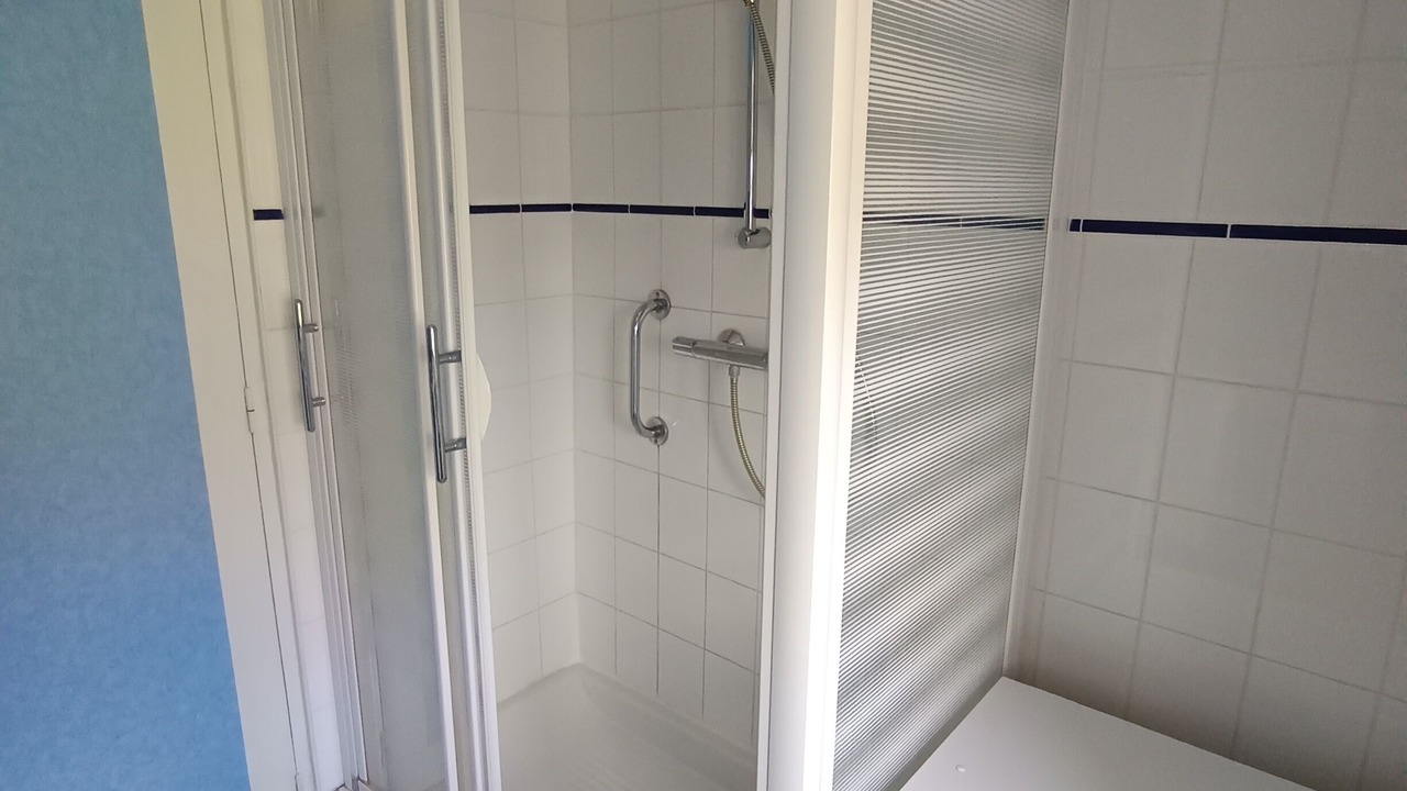 Photo of Bathroom in Descartes