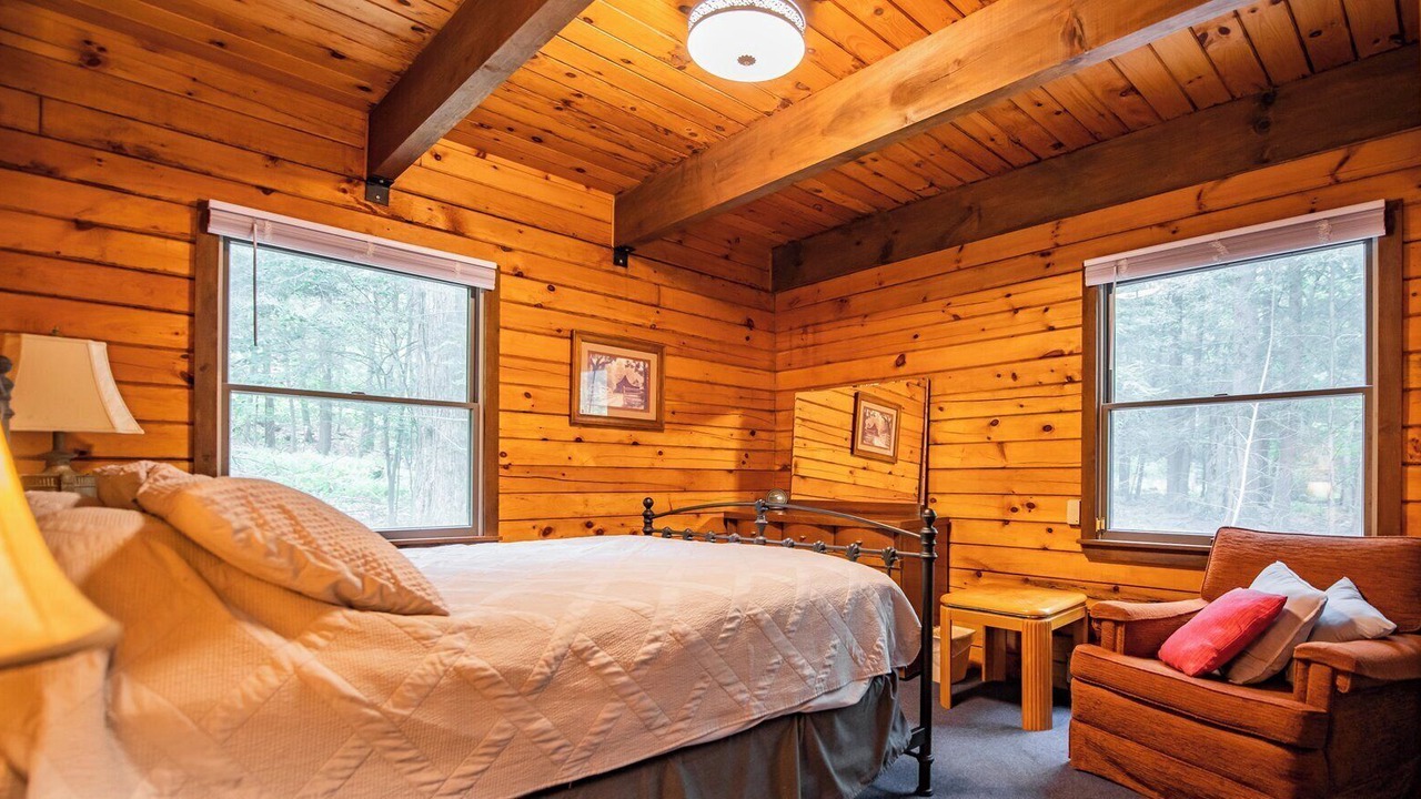 Photo of Bedroom in Eagles Mere