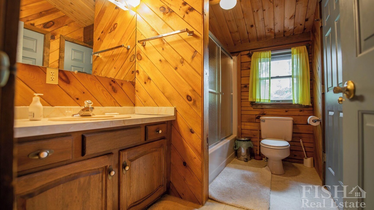 Photo of Bathroom in Eagles Mere