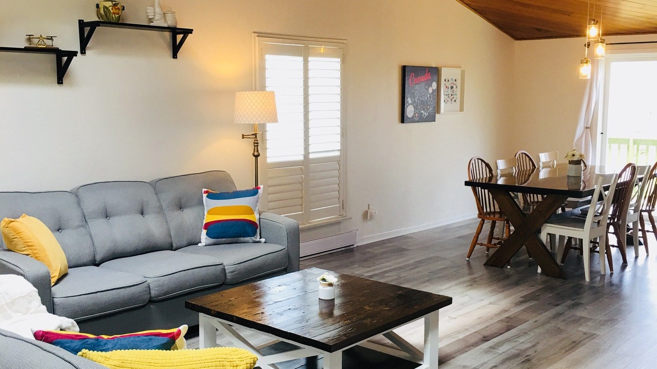 Photo of Livingroom in Prince Edward