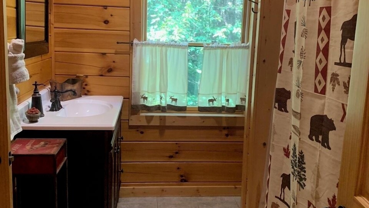 Photo of Bathroom in Laurelville