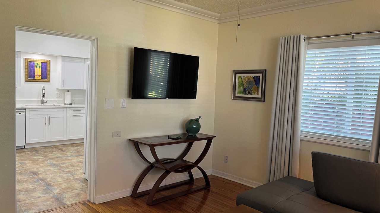 Photo of Livingroom in Altamont Manor