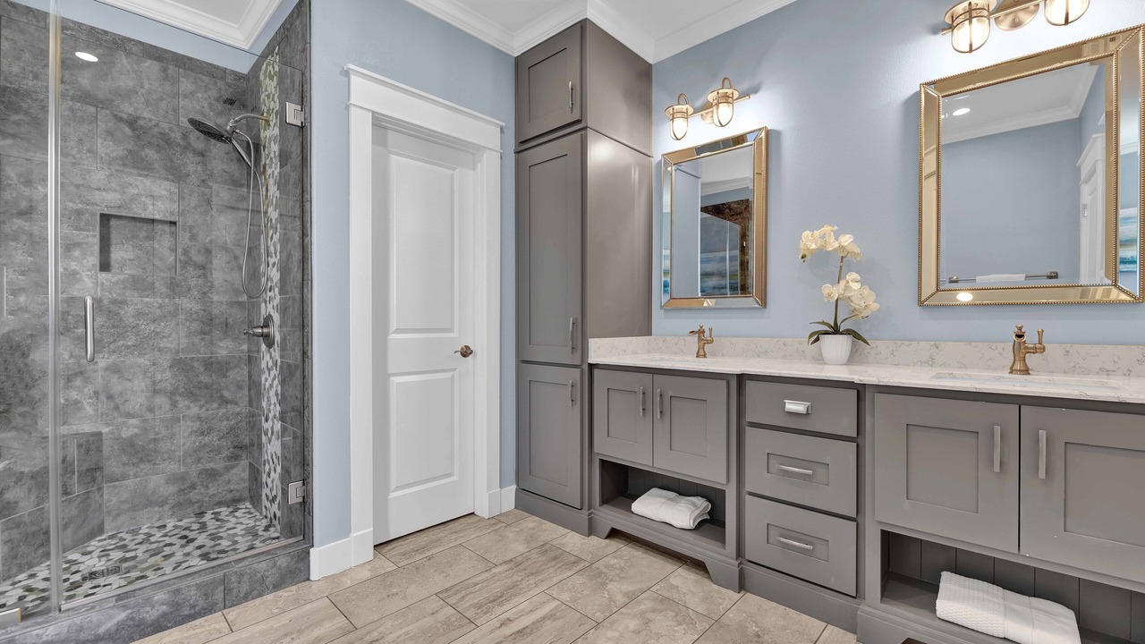 Photo of Bathroom in Port Bolivar