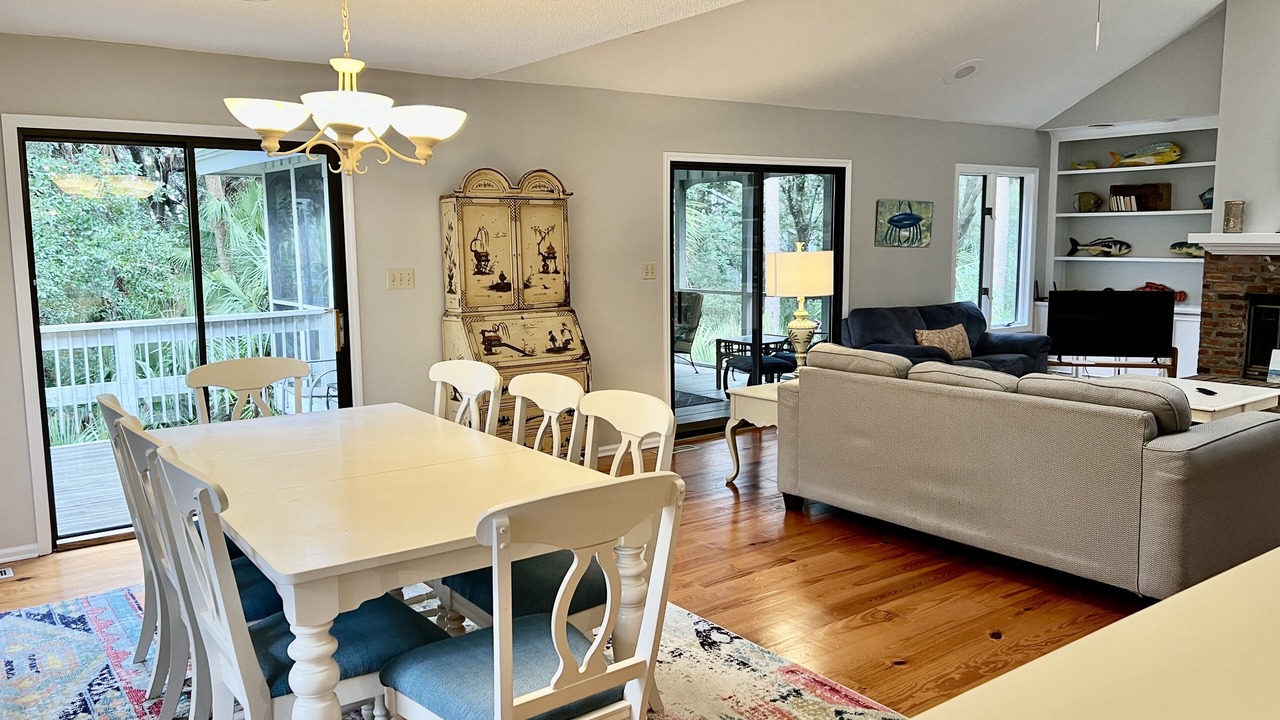 Photo of Livingroom in Blue Heron Lake