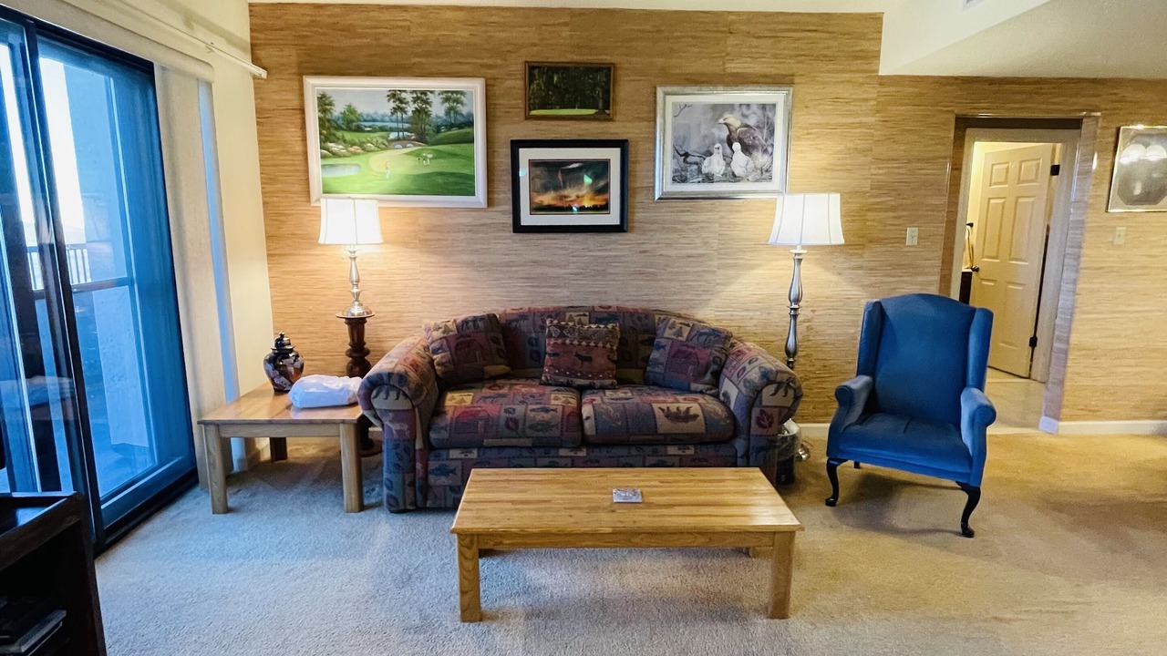 Photo of Livingroom in Seven Devils
