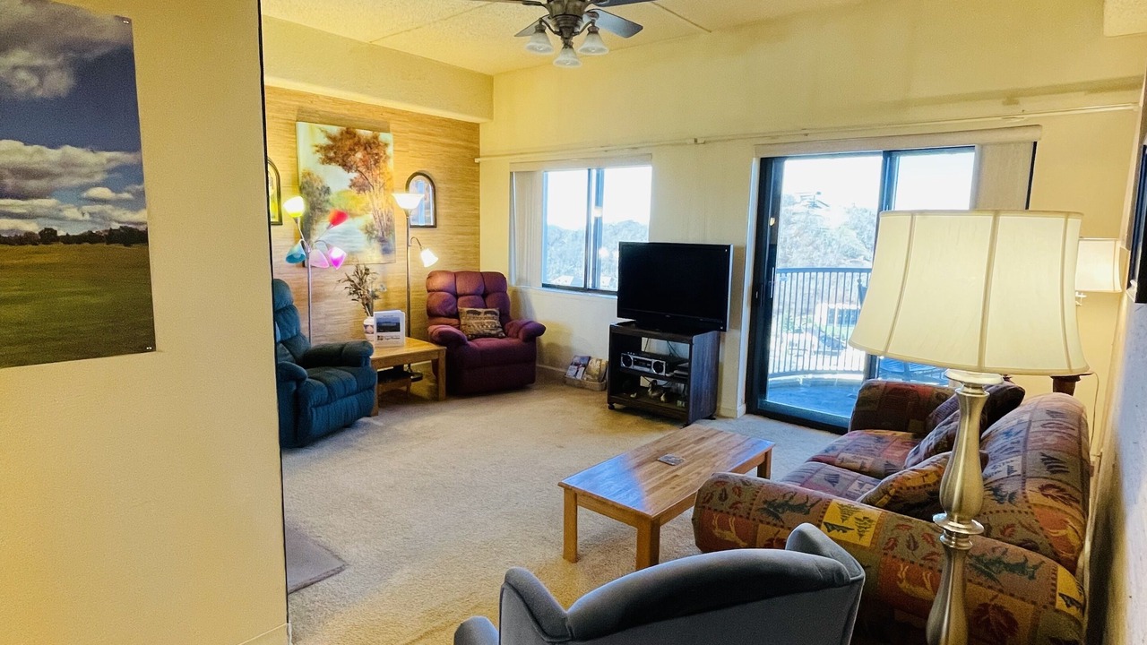 Photo of Livingroom in Seven Devils