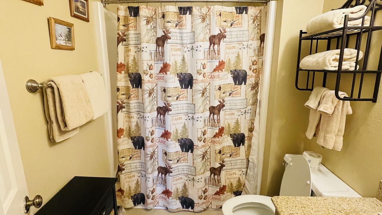 Photo of Bathroom in Seven Devils
