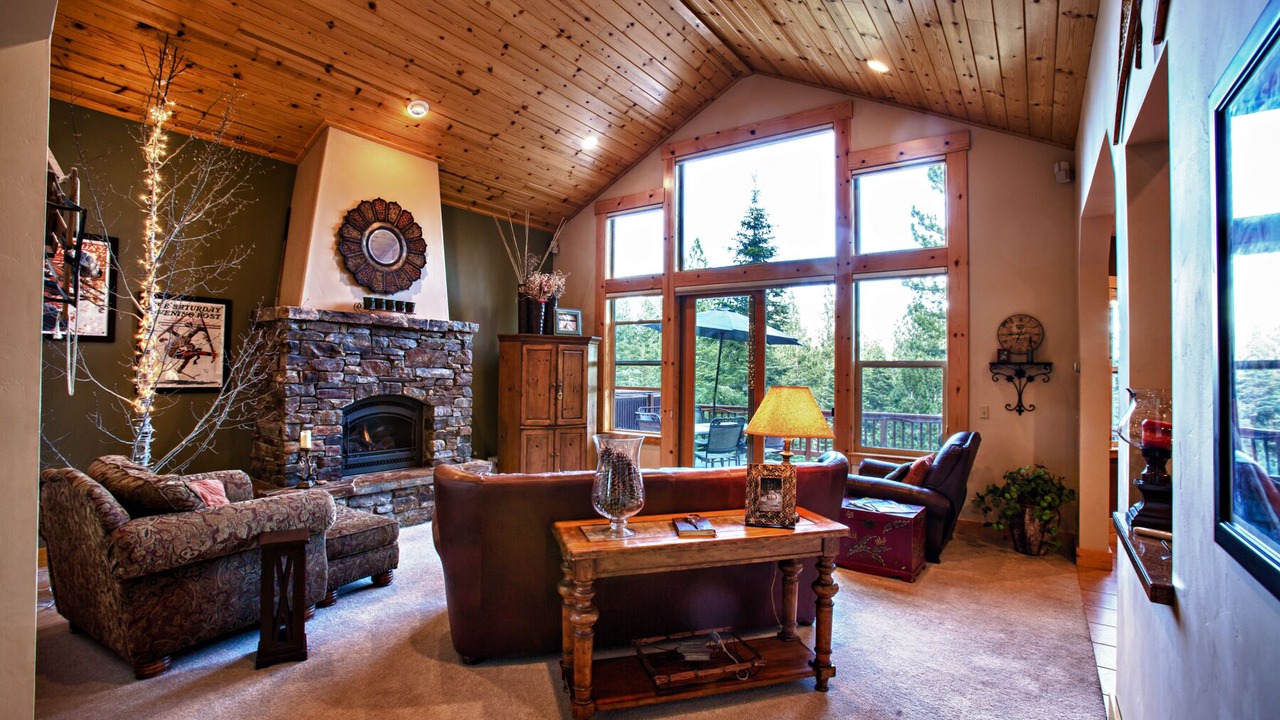 Photo of Livingroom in Truckee