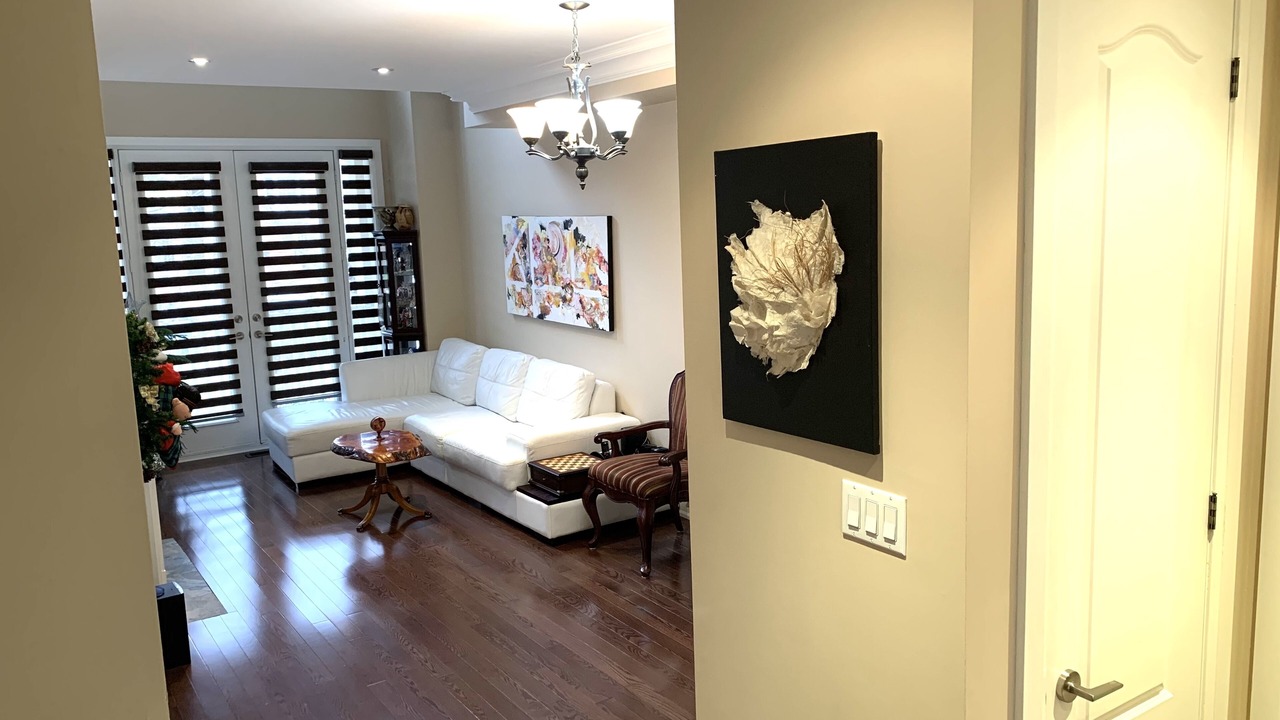 Photo of Livingroom in Upper Beaches