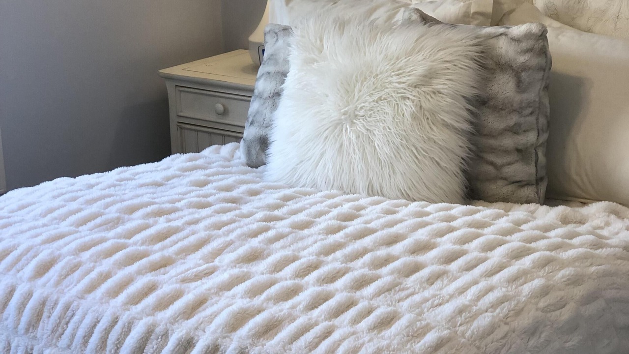 Photo of Bedroom in Indian Hills