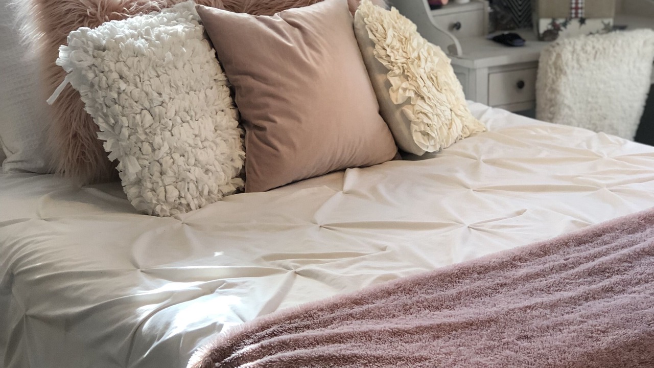 Photo of Bedroom in Indian Hills