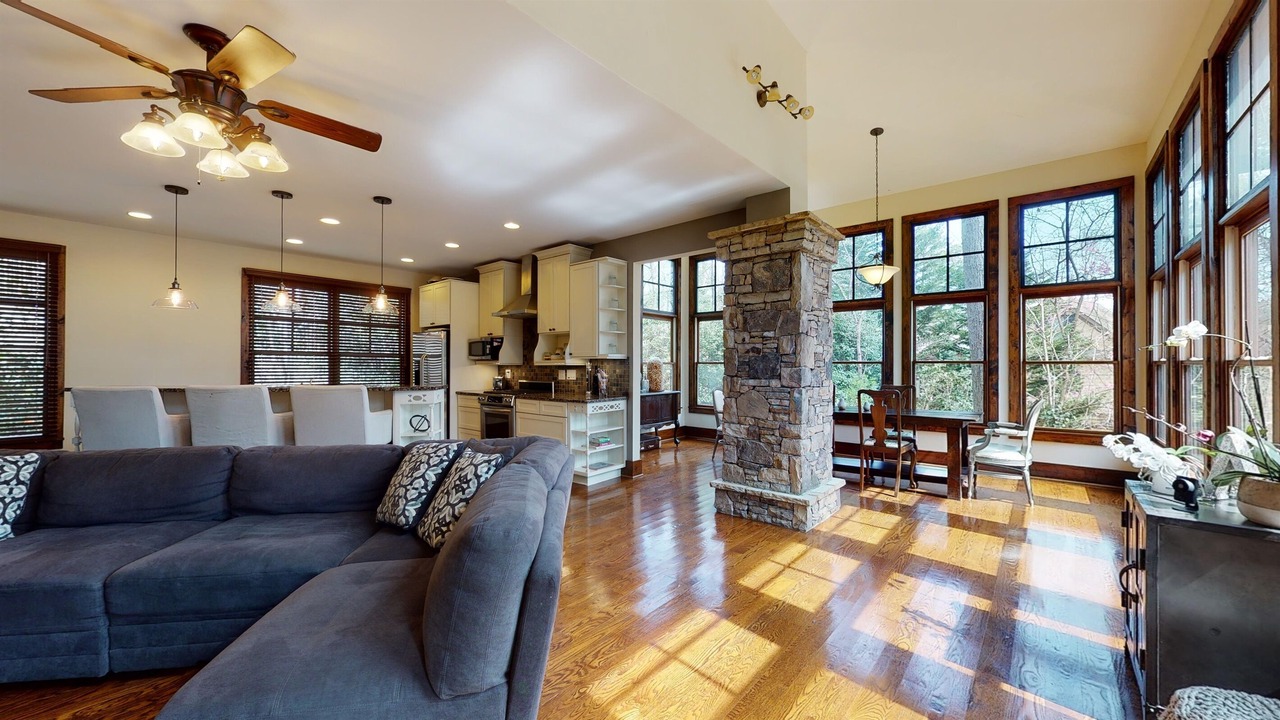 Photo of Livingroom in Buford