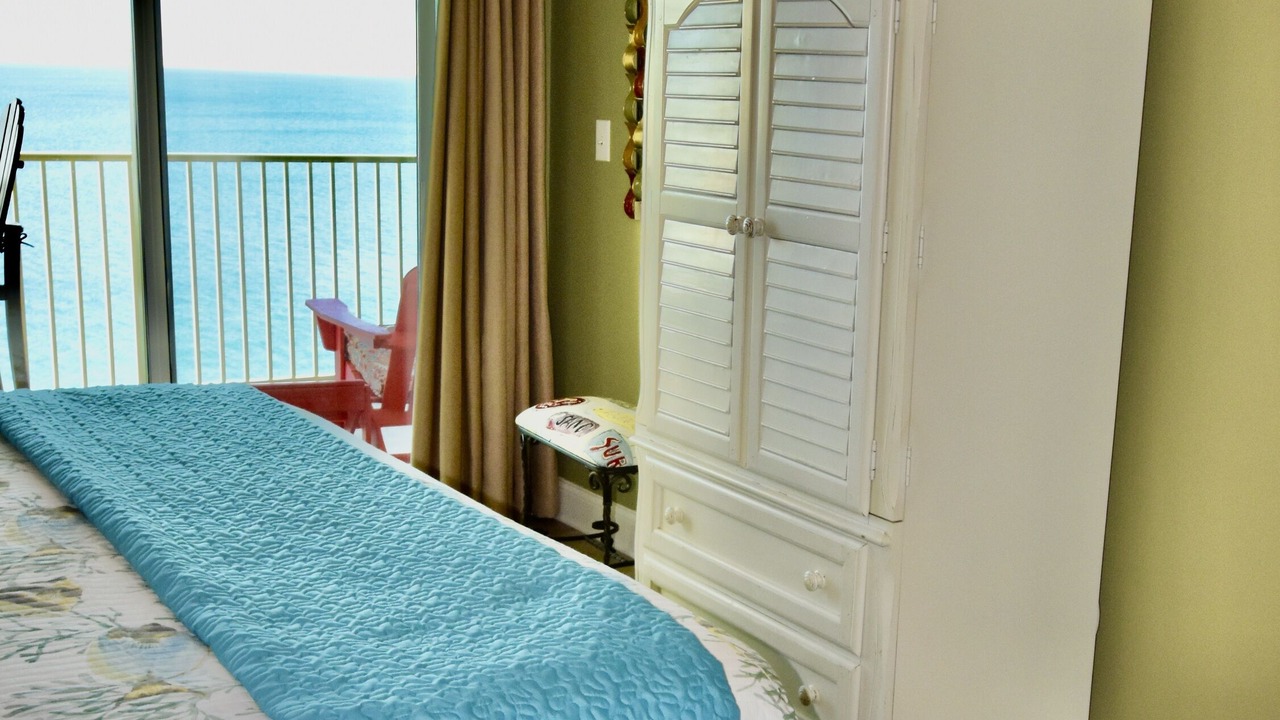 Photo of Bedroom in Gulf Shores