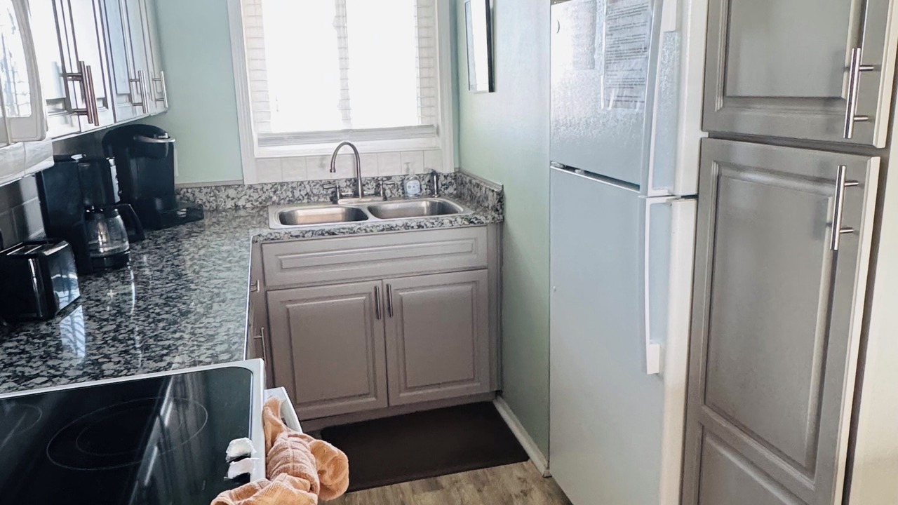 Photo of Kitchen in Biltmore Beach