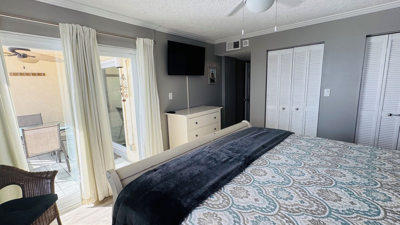 Photo of Bedroom in Biltmore Beach