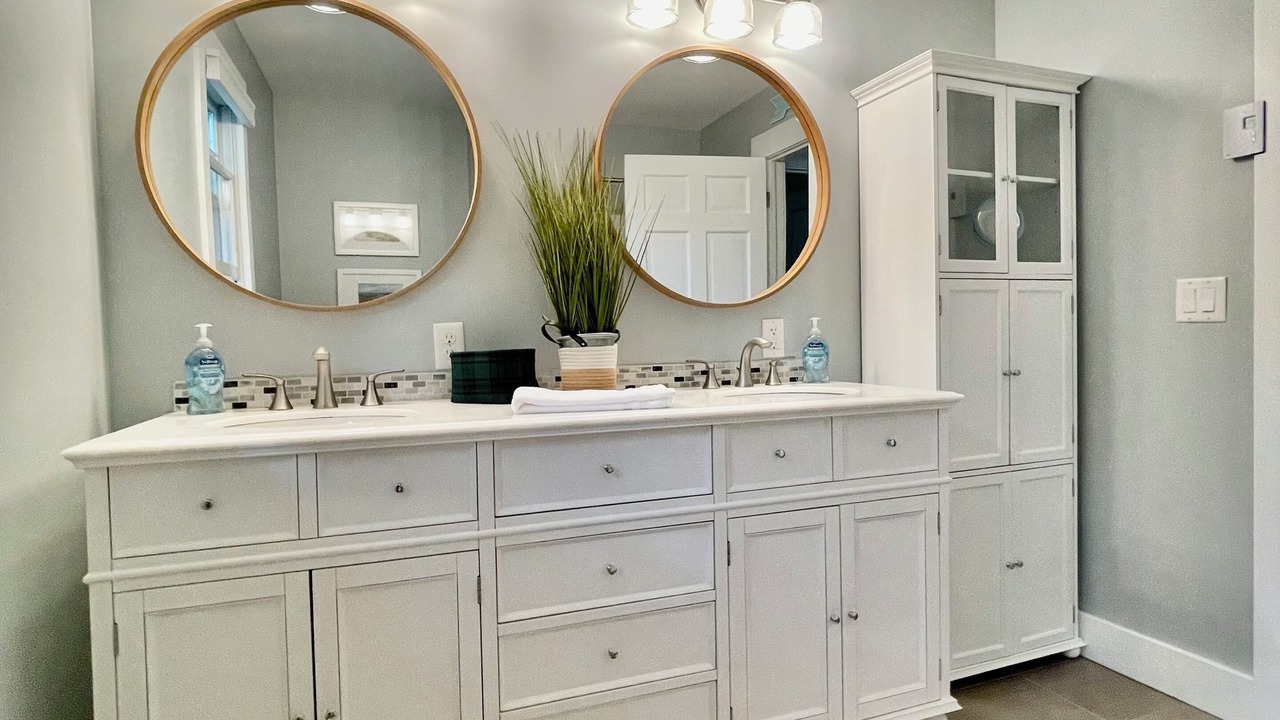 Photo of Bathroom in Suttons Bay